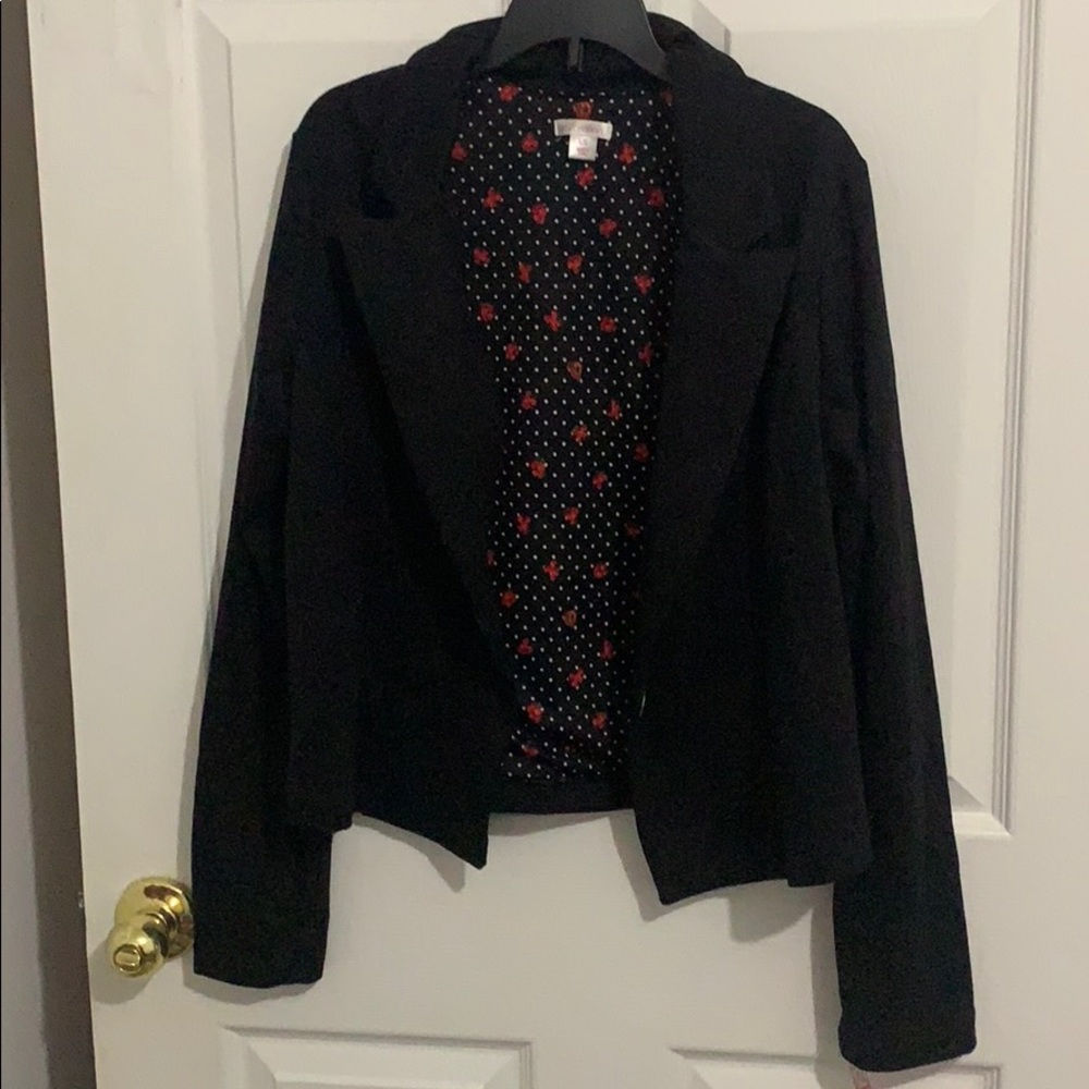 Women’s casual black blazer